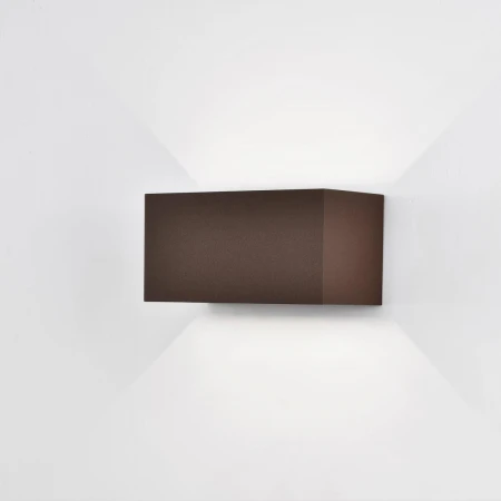 Уличный настенный светодиодный светильник Mantra Davos 7818